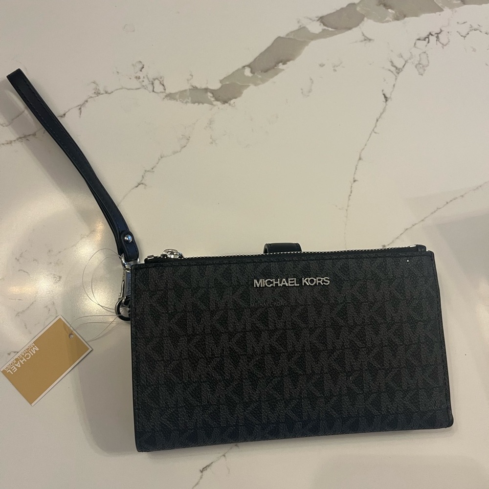 Michael Kors Wristlet Wallet - New with Tags